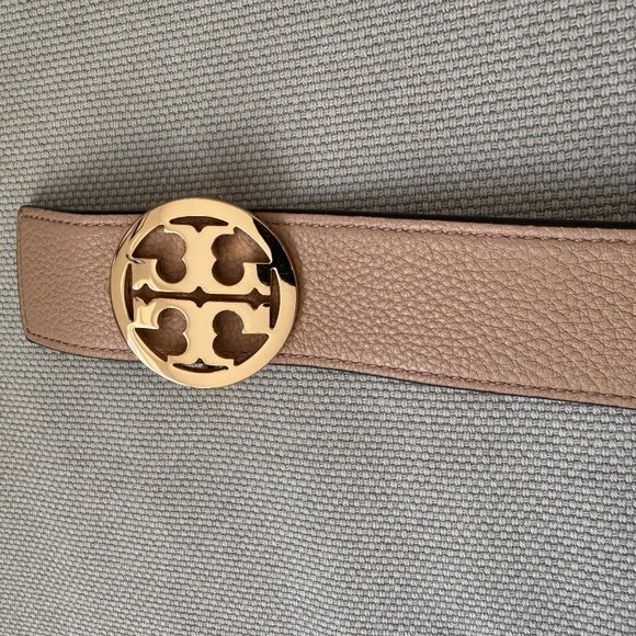 Tory Burch Thick 1.5" belt, double sided- reversible, light pink/metallic gold - Picture 8 of 8